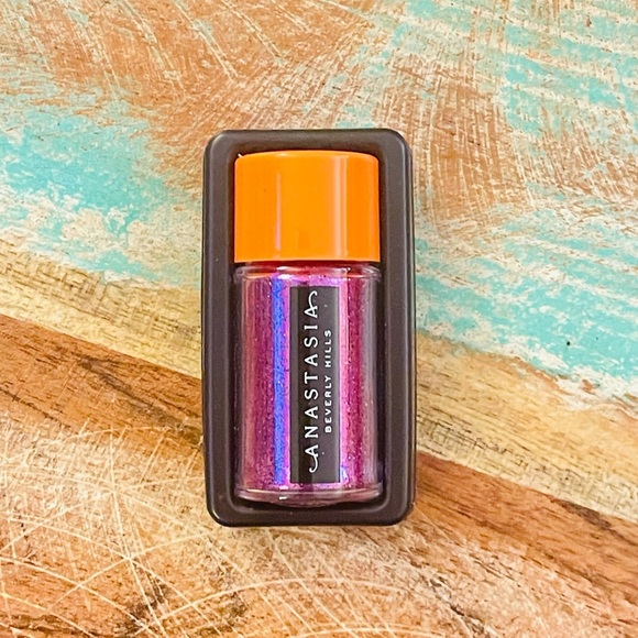 ANASTASIA BEVERLY HILLS Loose Glitter in Phantom (Purple) - Picture 3 of 4